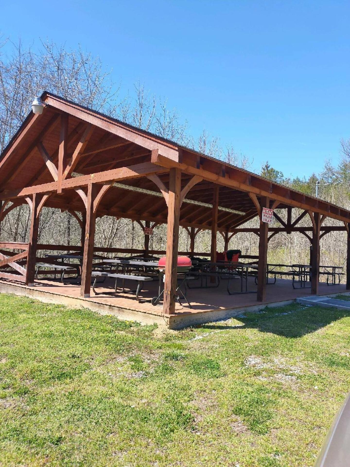 Beautiful 2 Bed Cabin With Hot Tub And Resort Pool Sevierville Exterior photo